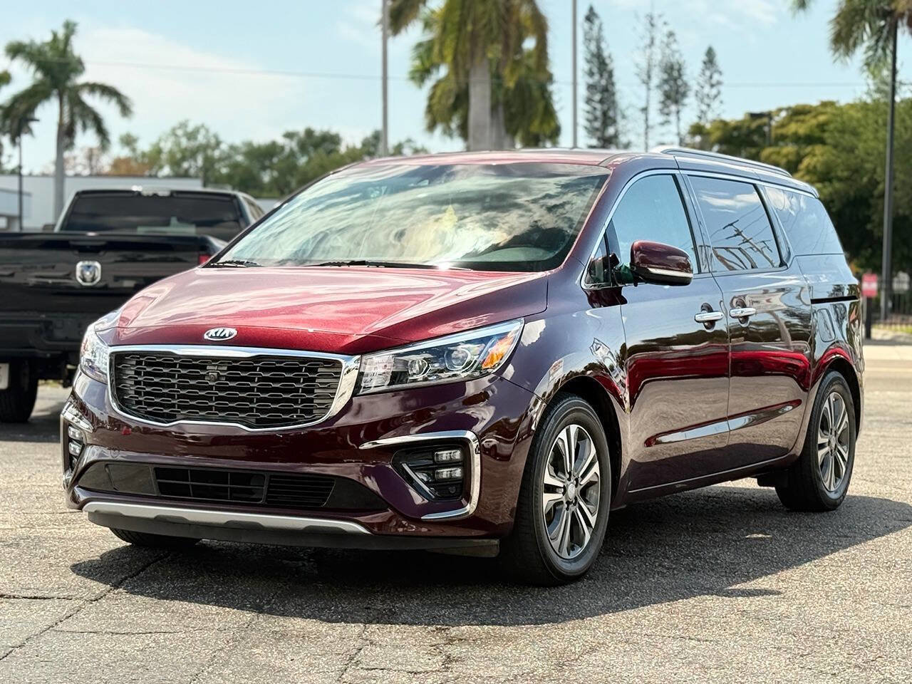 Used 2020 Kia Sedona SX image 1