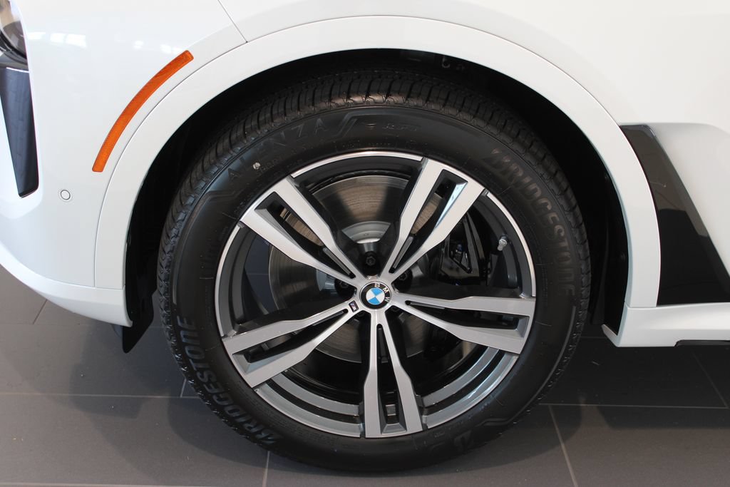 New 2027 BMW X7 xDrive40i w/ M Sport Package AWD/4WD image 27