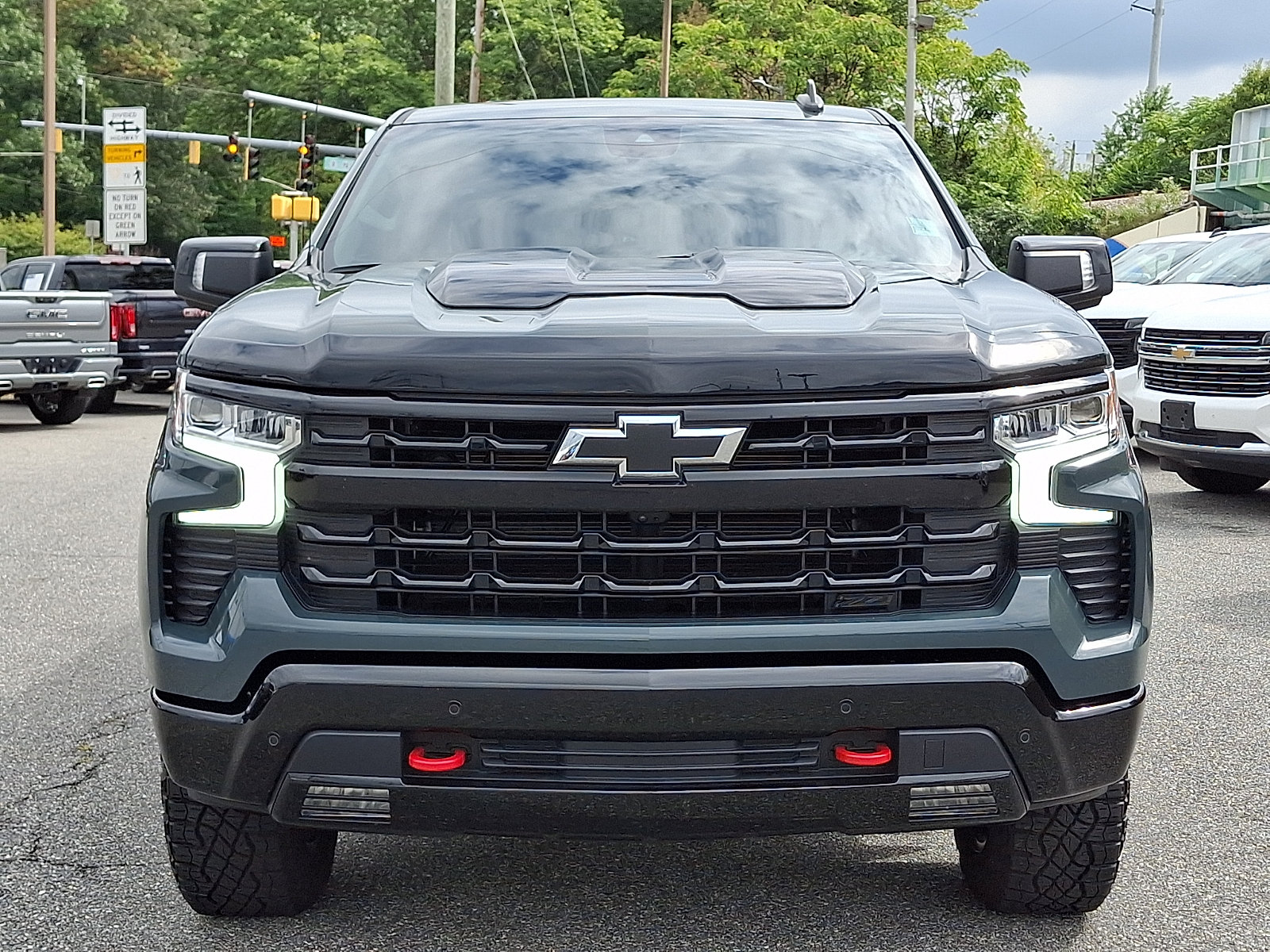 Certified 2025 Chevrolet Silverado 1500 LT Trail Boss w/ LT Trail Boss Premium Package AWD/4WD image 2