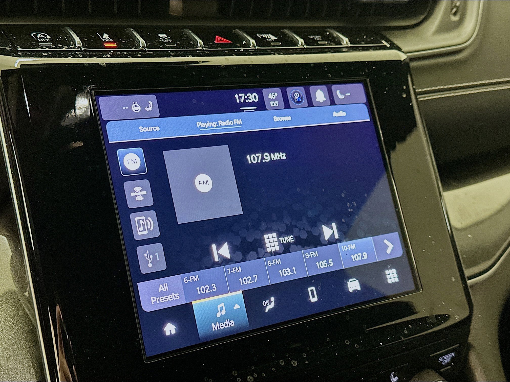 Used 2023 Jeep Grand Cherokee L Laredo image 21