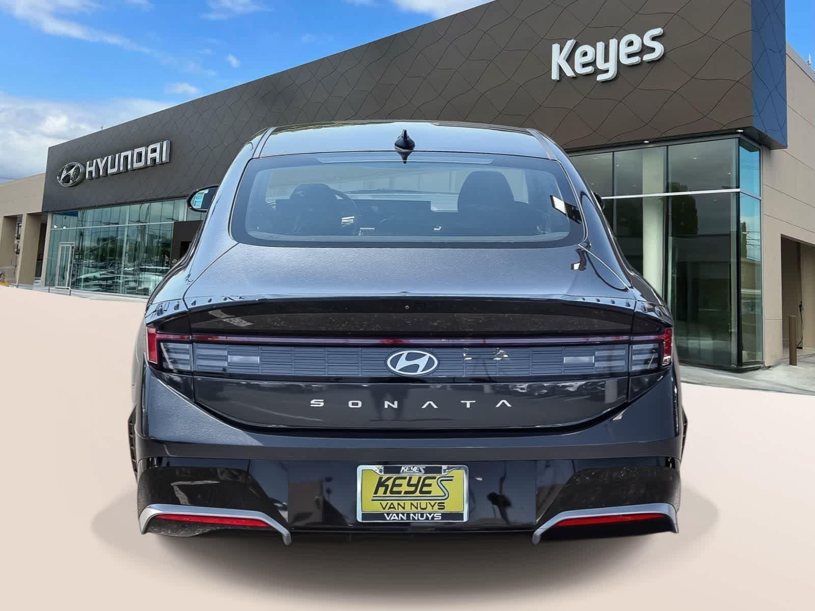Certified 2024 Hyundai Sonata SEL FWD image 6