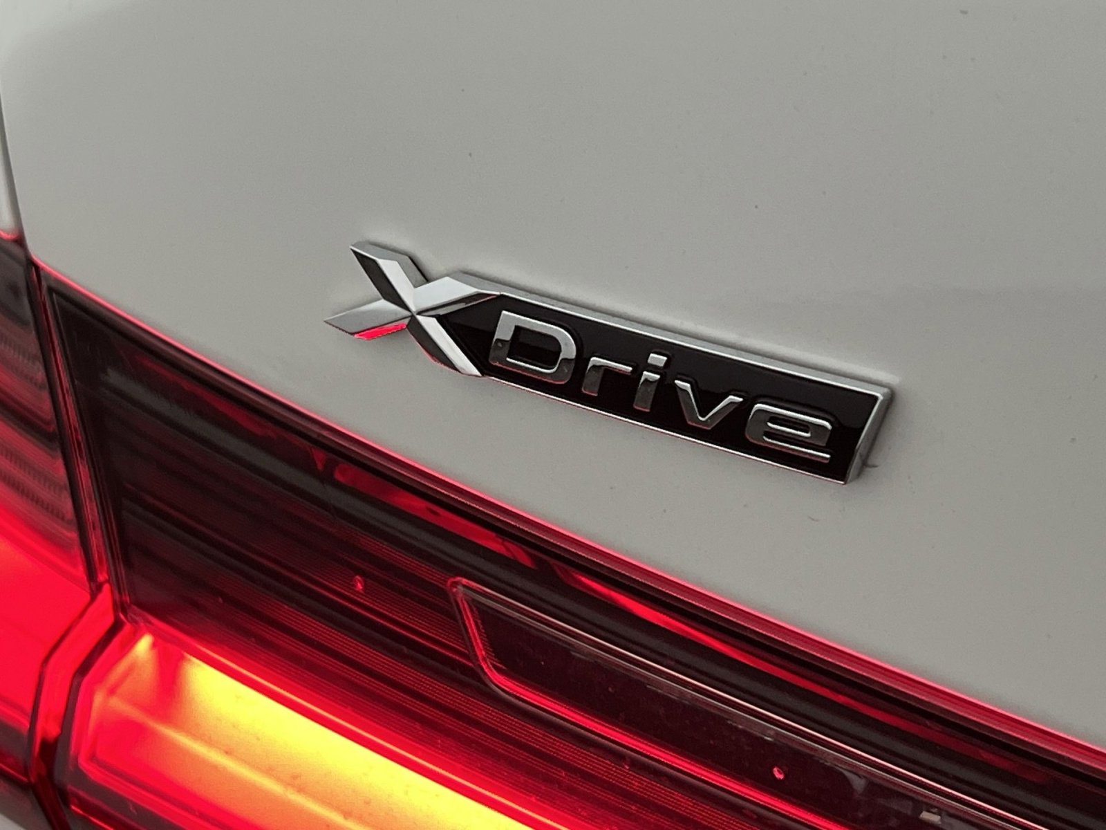 Used 2023 BMW 330e xDrive w/ Premium Package image 28