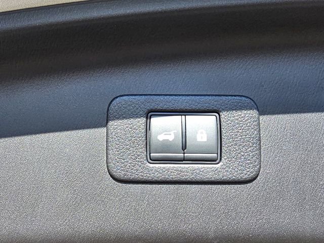 Used 2023 Nissan Armada SL w/ Cargo Package image 33