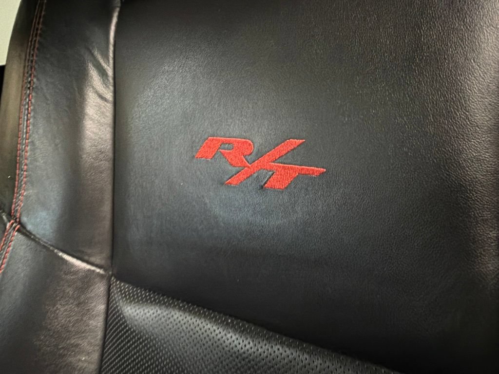 Used 2018 Dodge Durango R/T w/ Technology Group AWD/4WD image 24