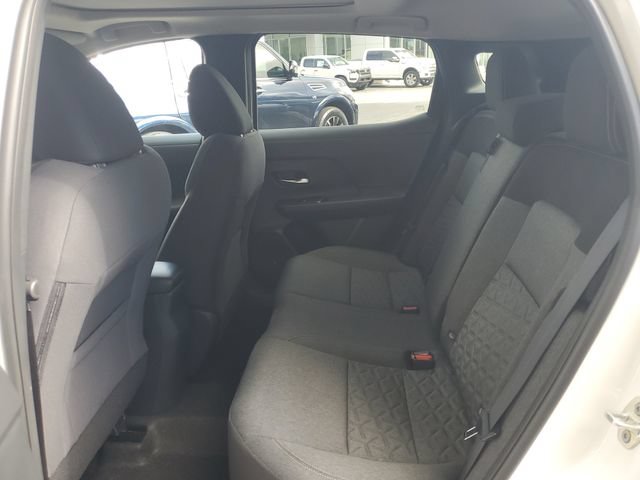 Used 2025 Nissan Kicks SV w/ SV Premium Package FWD image 9