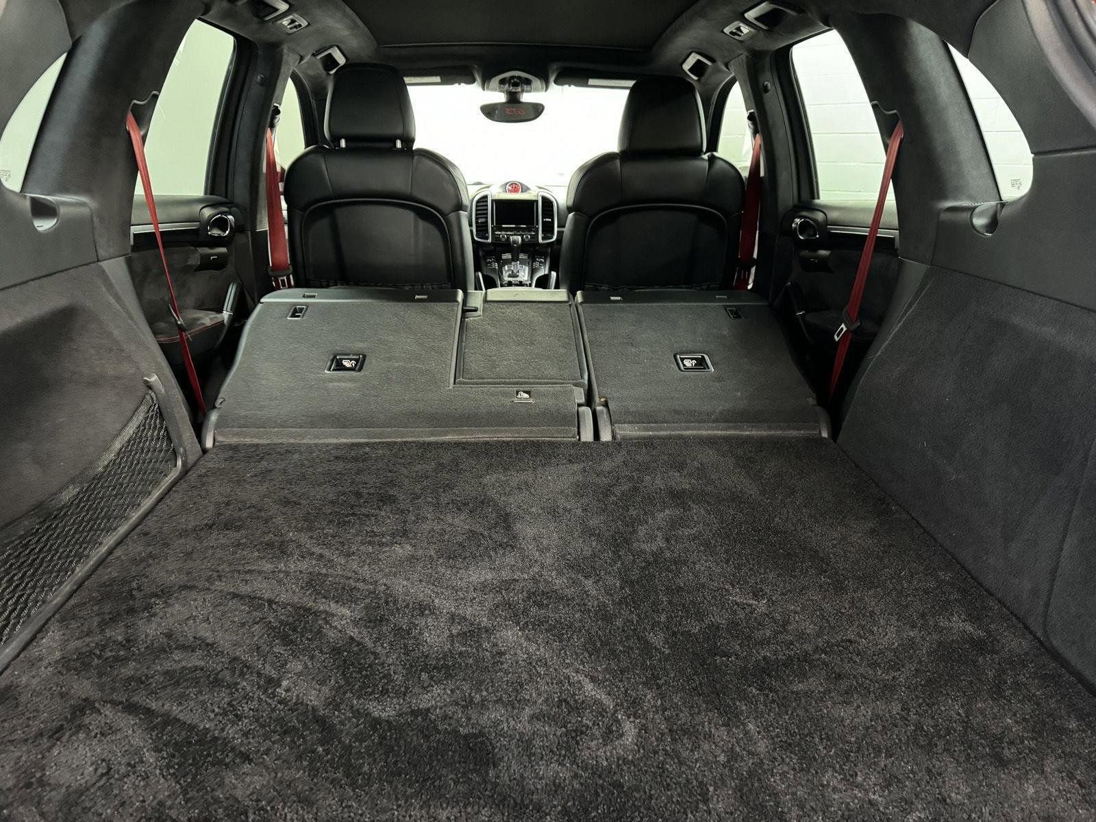 Used 2013 Porsche Cayenne GTS image 33