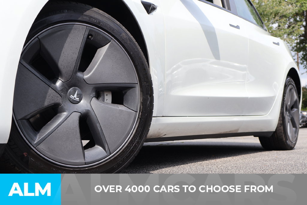 Used 2023 Tesla Model 3 Standard Range RWD image 2