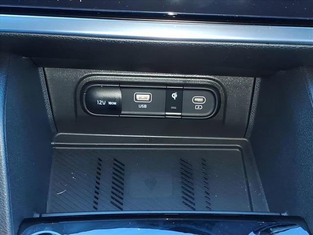 Used 2025 Kia Sportage SX image 25