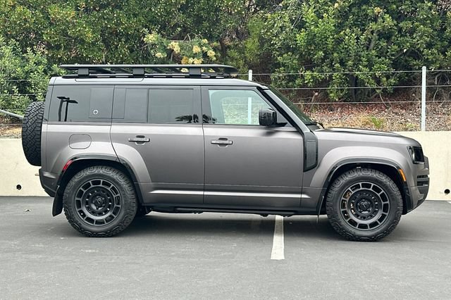 New 2026 Land Rover Defender 110 AWD/4WD image 6