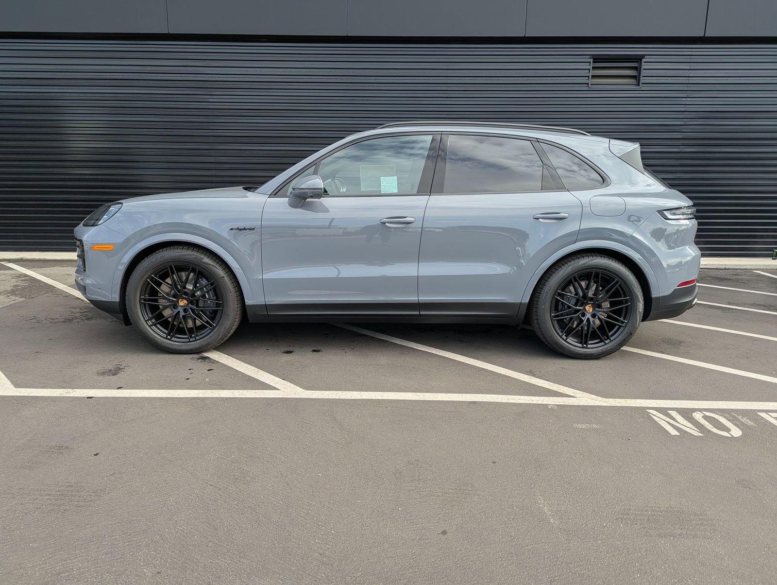 New 2026 Porsche Cayenne E-Hybrid image 2