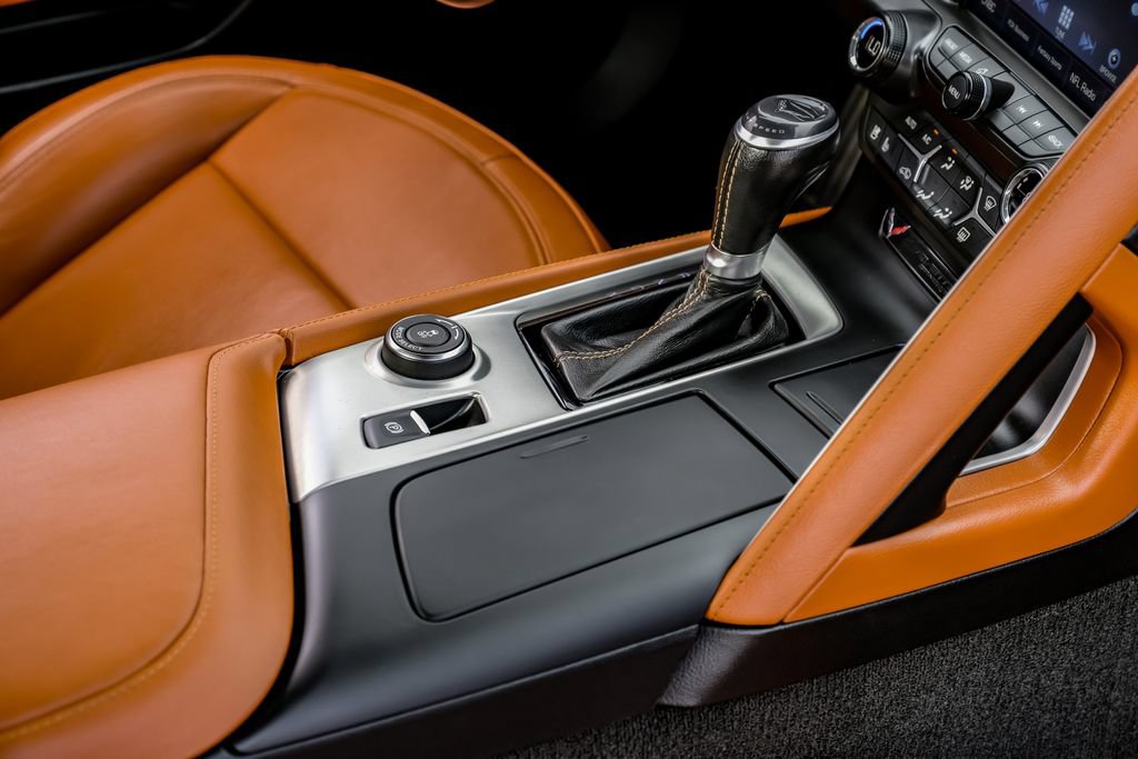 Used 2018 Chevrolet Corvette Stingray Convertible Z51 2LT RWD image 28