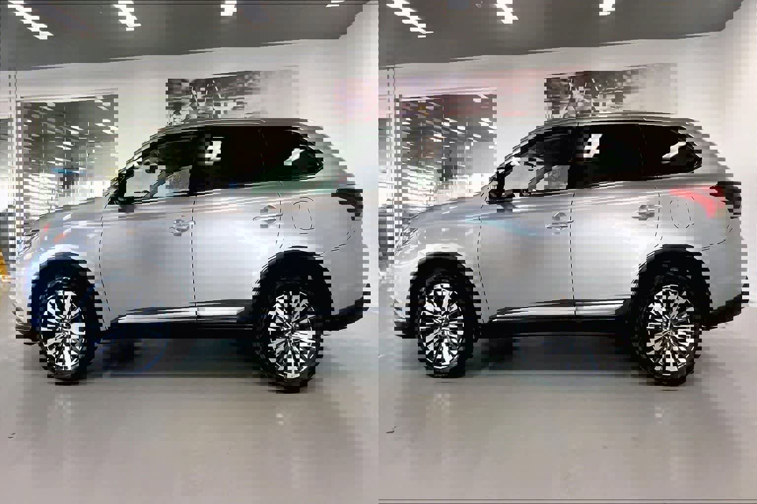 Used 2020 Mitsubishi Outlander ES image 3