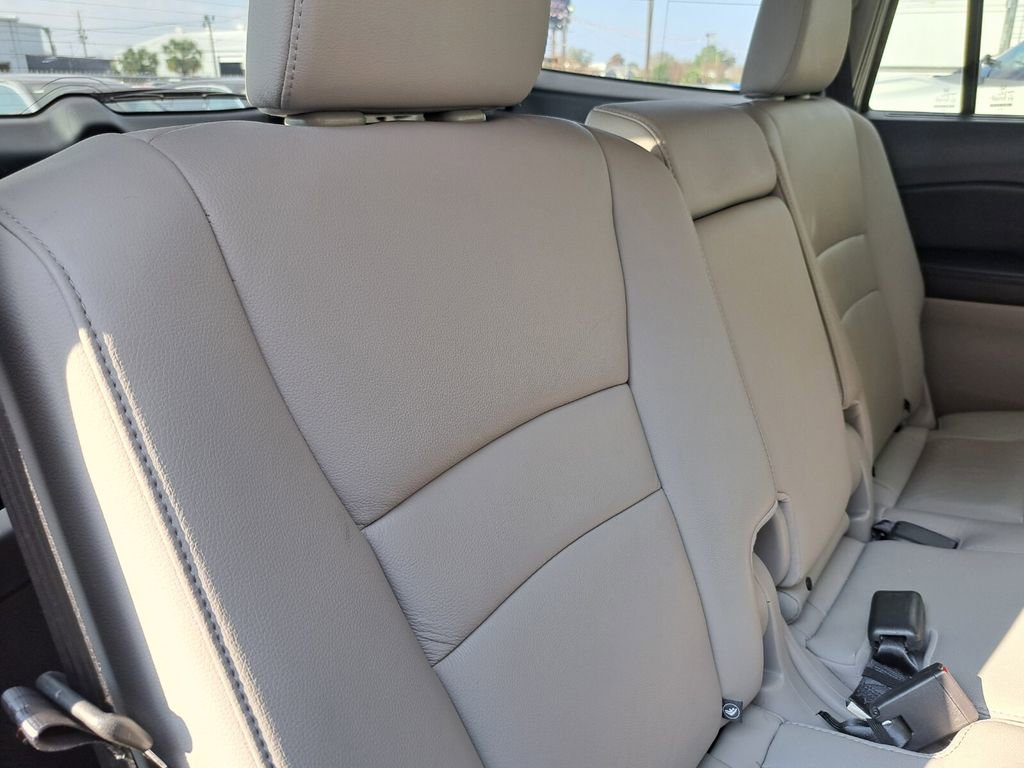 Used 2017 Honda Pilot Touring image 25