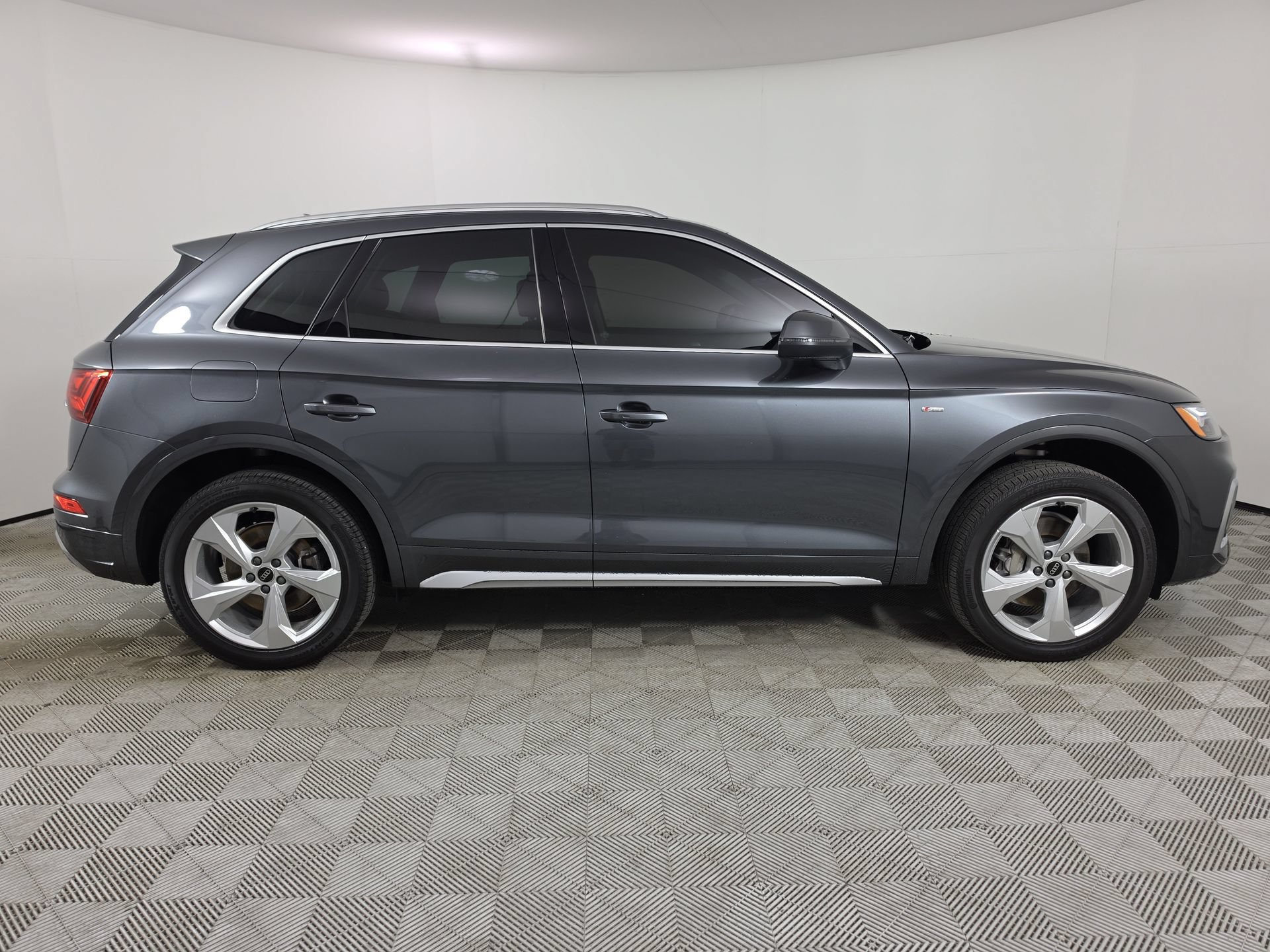 Certified 2023 Audi Q5 2.0T Premium Plus AWD/4WD image 8