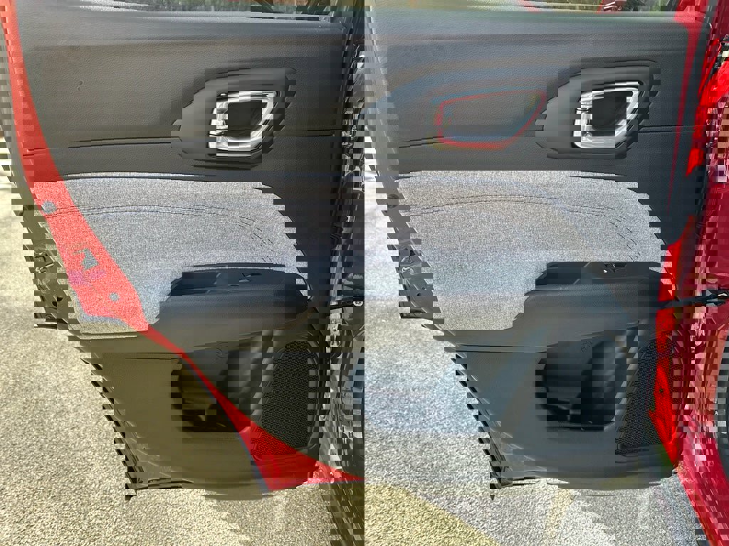 Used 2024 Jeep Compass Latitude image 24