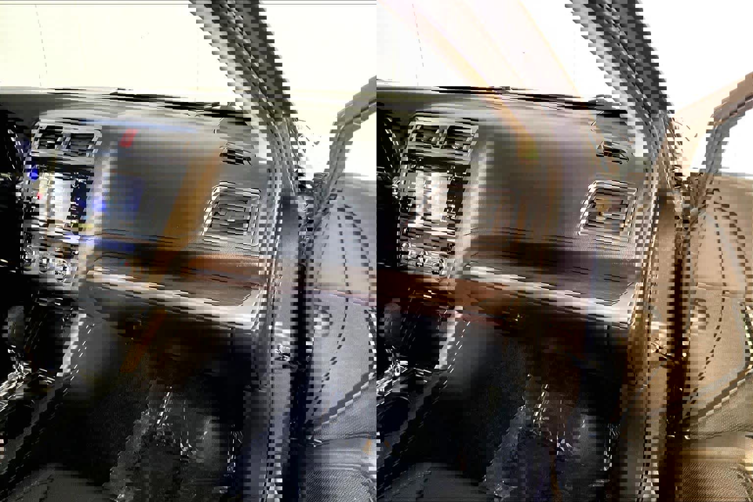 Used 2015 Subaru Legacy 3.6R Limited AWD/4WD image 18