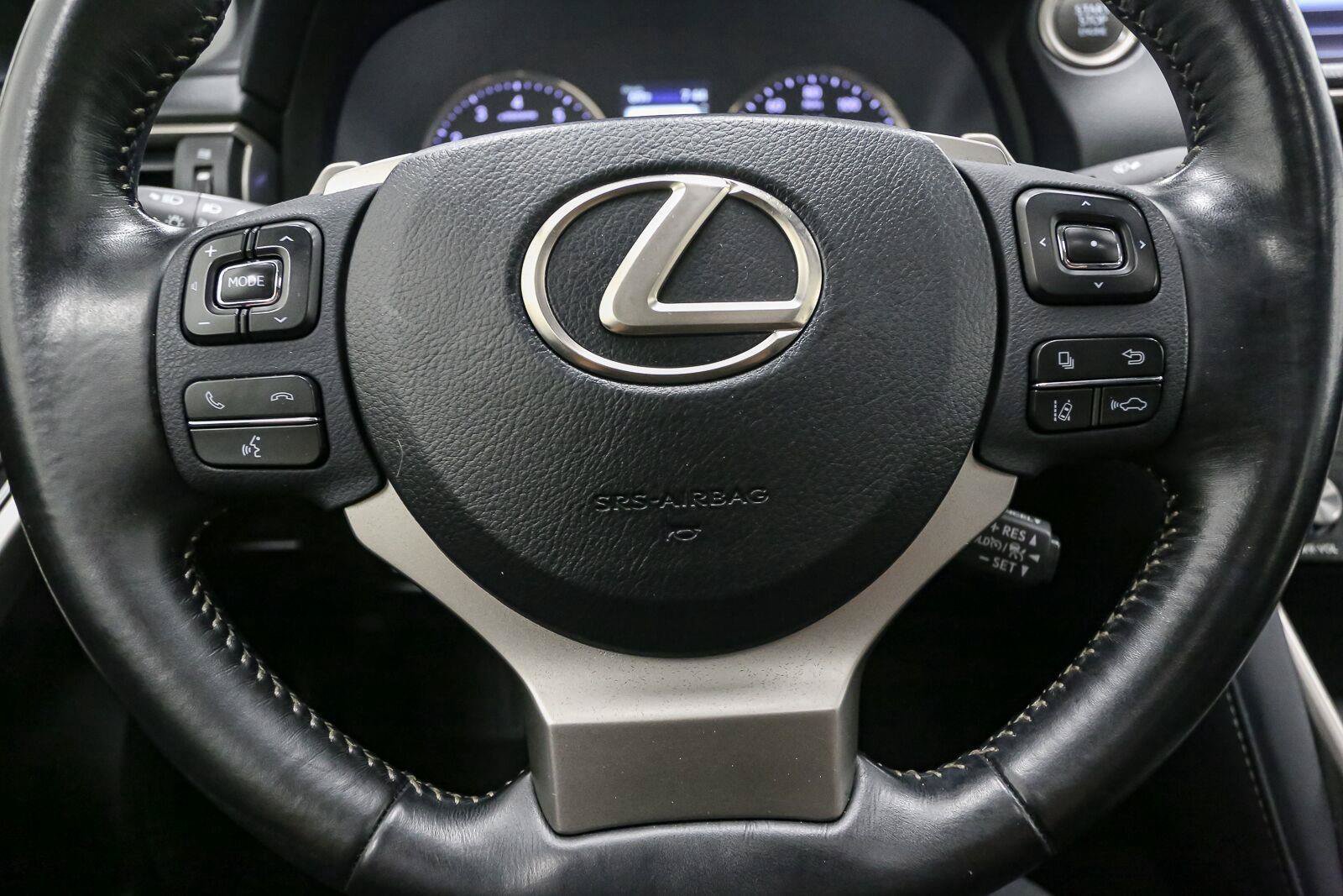 Used 2018 Lexus IS 300 AWD w/ Comfort Package image 33