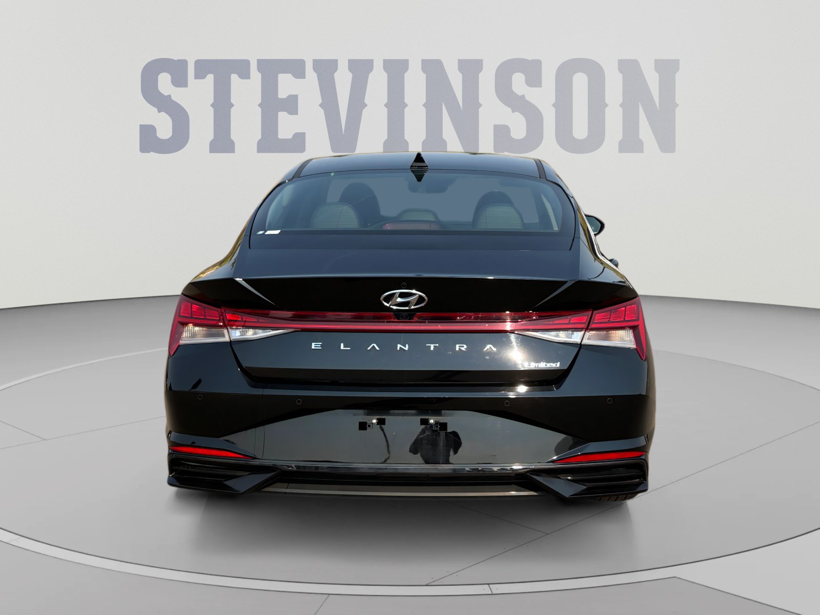 Used 2023 Hyundai Elantra Limited w/ Cargo Package FWD image 4