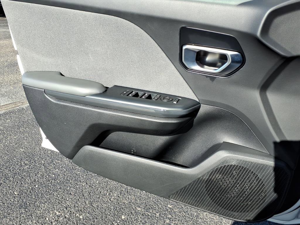 Used 2025 Kia K4 EX image 11