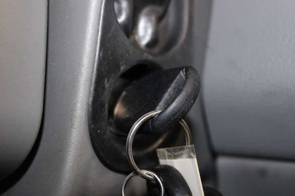 Used 2004 Ford F150 STX image 24