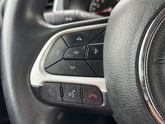 Used 2018 Jeep Renegade Latitude image 11
