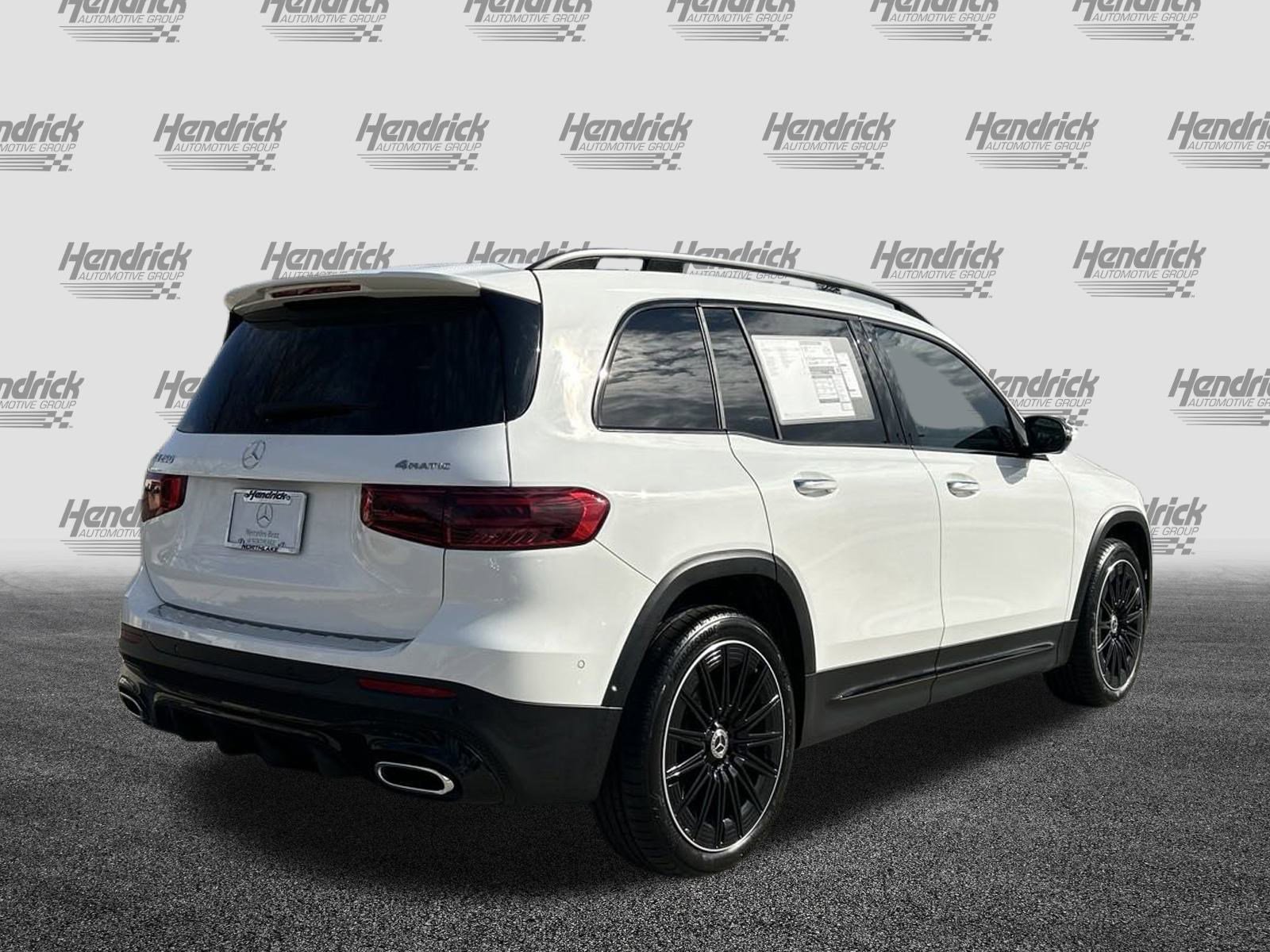 New 2025 Mercedes-Benz GLB 250 4MATIC image 9