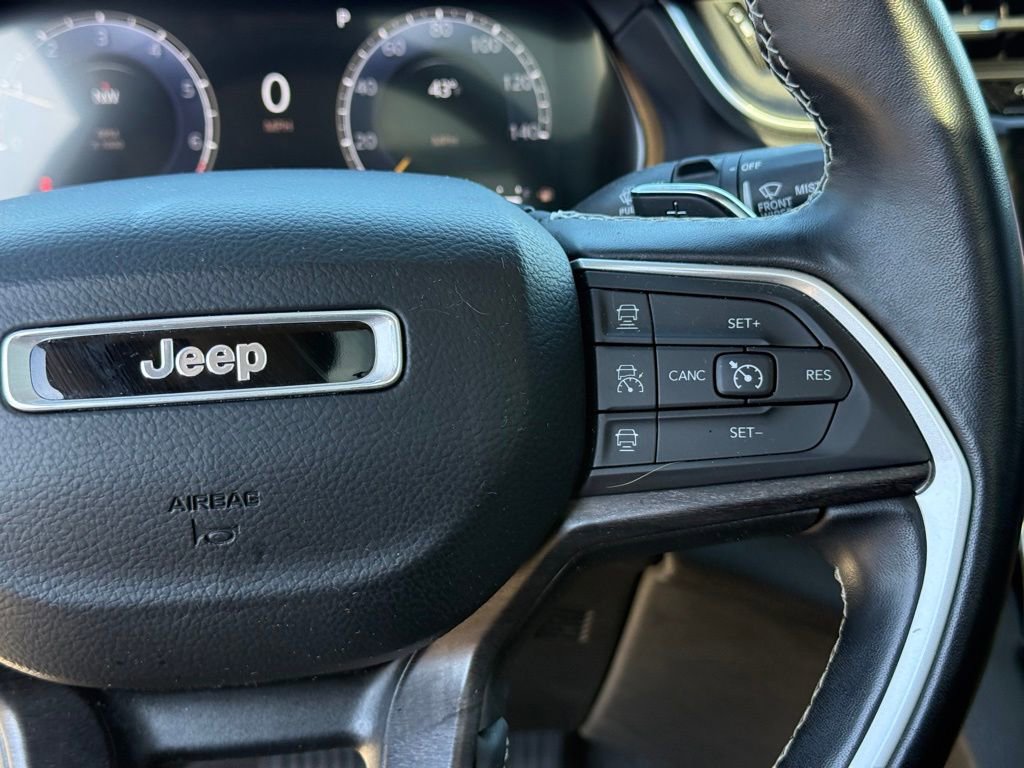 Used 2022 Jeep Grand Cherokee L Limited image 16