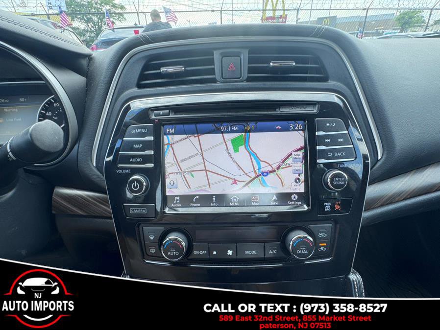 Used 2016 Nissan Maxima Platinum w/ Interior Lighting Package image 26