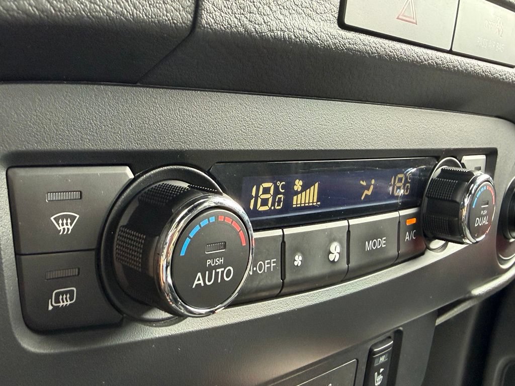 Used 2023 Nissan Frontier PRO-4X AWD/4WD image 8