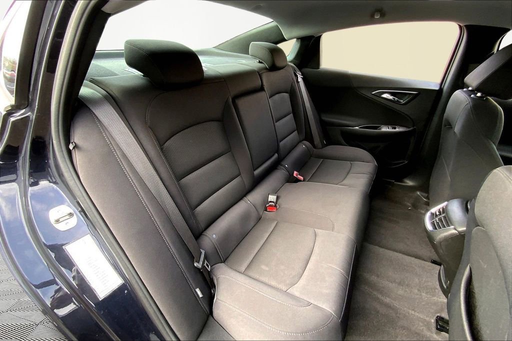 Used 2023 Chevrolet Malibu LT image 17