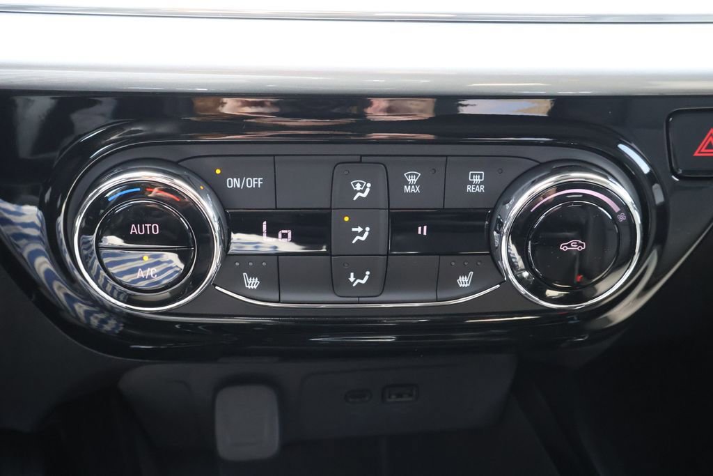 New 2026 Chevrolet Trax LT w/ Driver Confidence Package FWD image 28