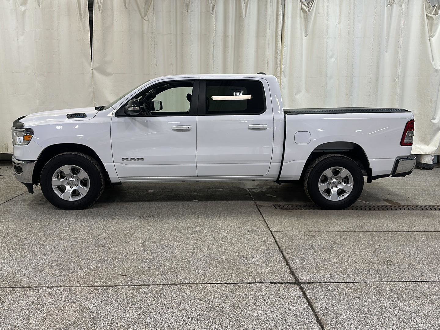 Used 2021 RAM 1500 Big Horn AWD/4WD image 3