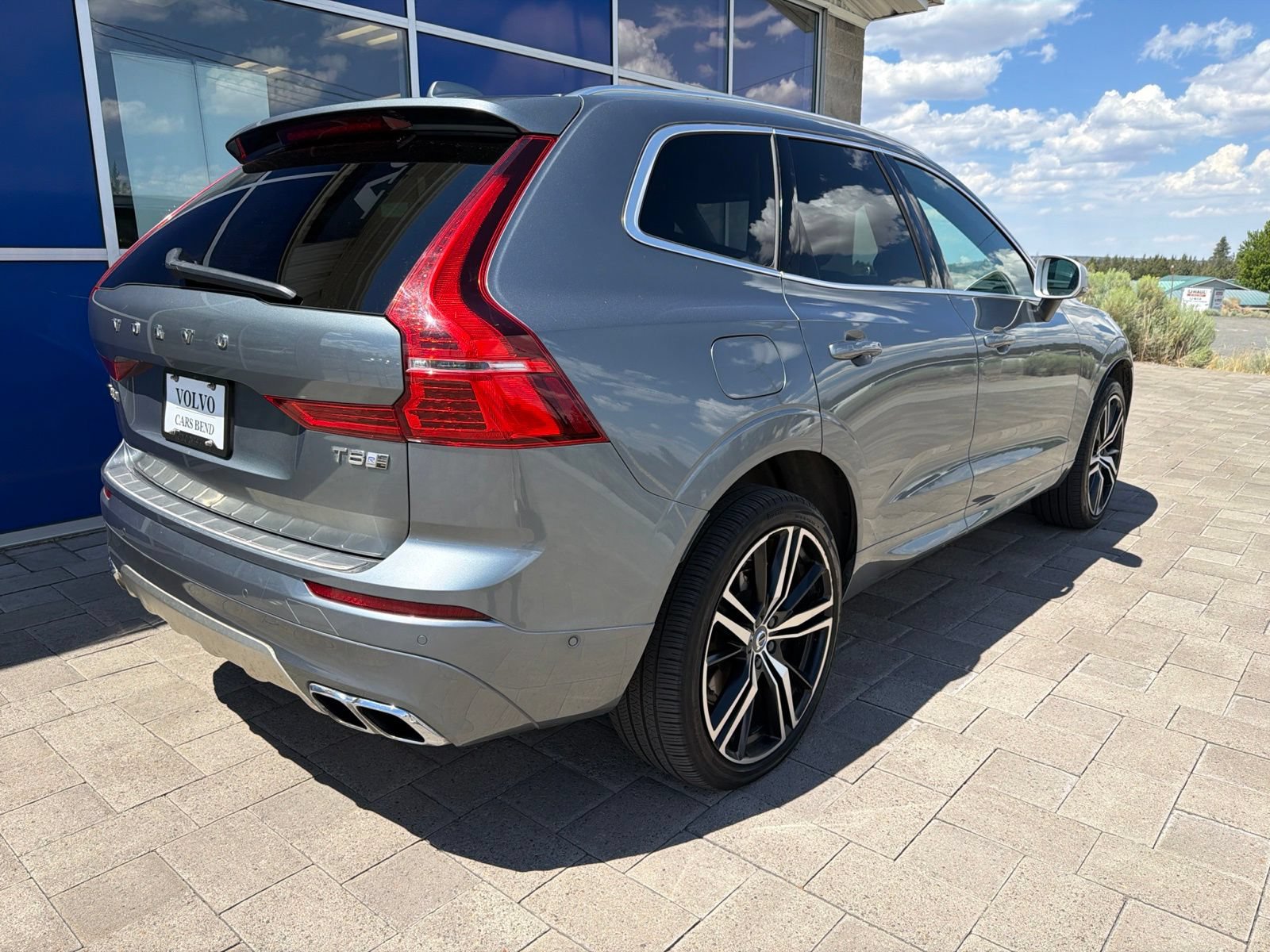 Used 2019 Volvo XC60 T8 R-Design w/ Advanced Package AWD/4WD image 7