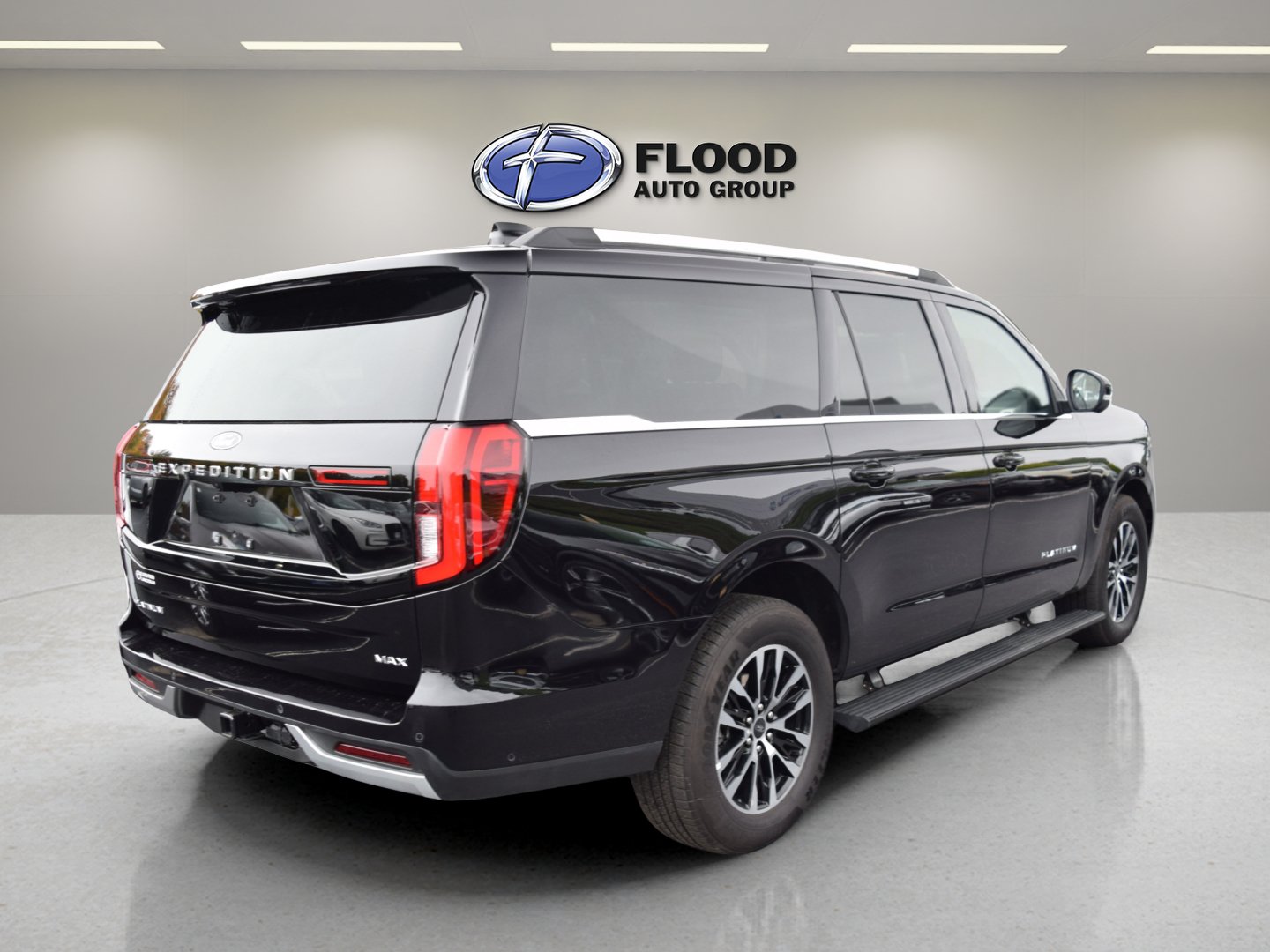 Certified 2025 Ford Expedition Max Platinum AWD/4WD image 4
