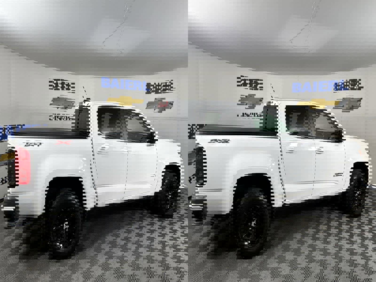 Used 2022 Chevrolet Colorado LT w/ LT Convenience Package image 6