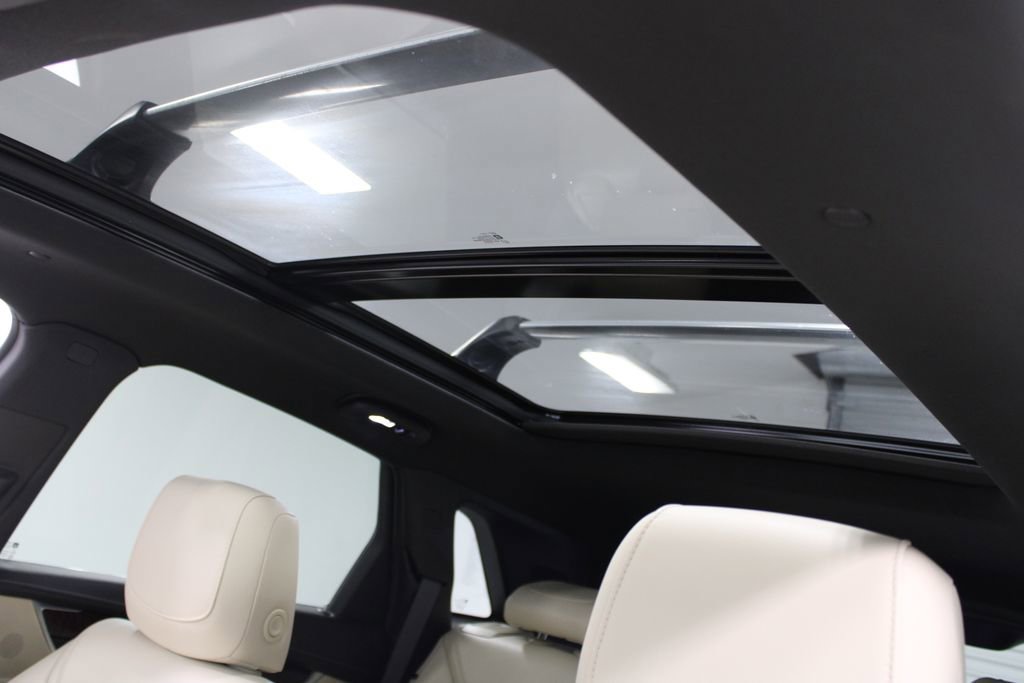 Used 2018 Cadillac XT5 Premium Luxury w/ Driver Assist Package image 34