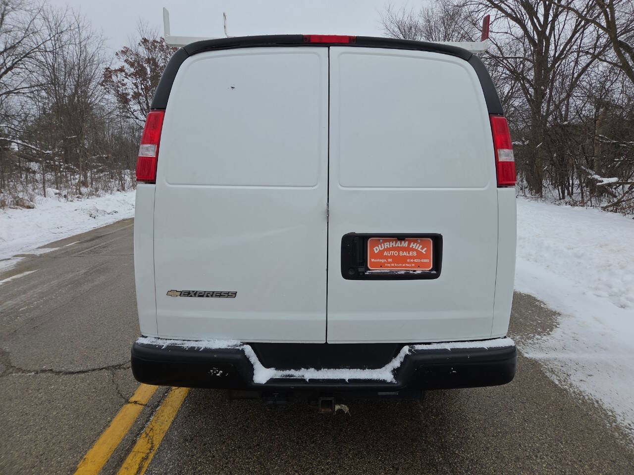 Used 2019 Chevrolet Express 3500 w/ Driver Convenience Package image 5