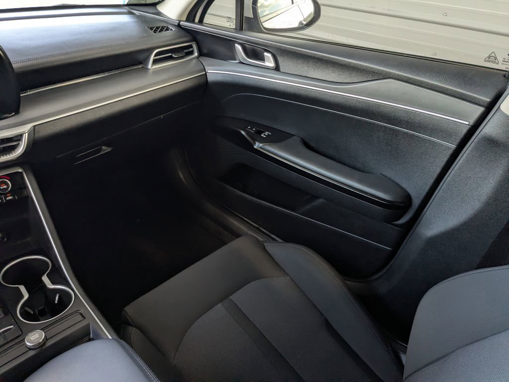 Used 2023 Kia K5 LXS image 17
