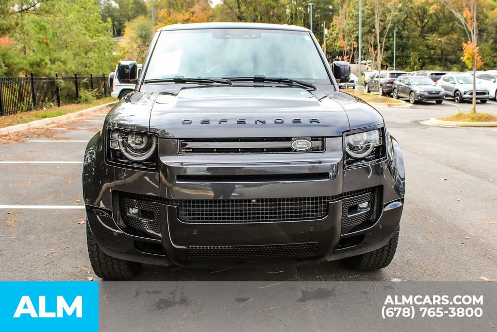 Used 2024 Land Rover Defender 110 X-Dynamic SE image 9