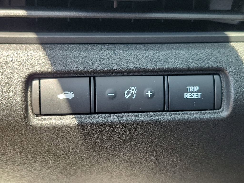 Used 2025 Nissan Altima 2.5 SR AWD/4WD image 16