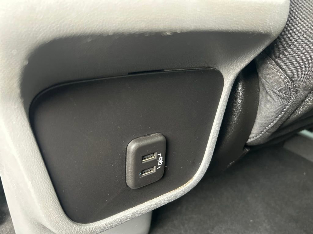 Used 2022 GMC Terrain SLE w/ Driver Convenience Package image 16