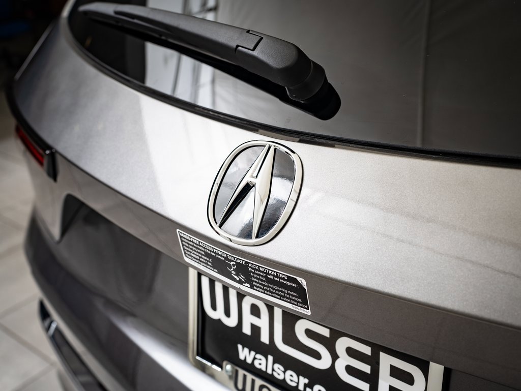 Used 2025 Acura MDX SH-AWD w/ Technology Package image 17