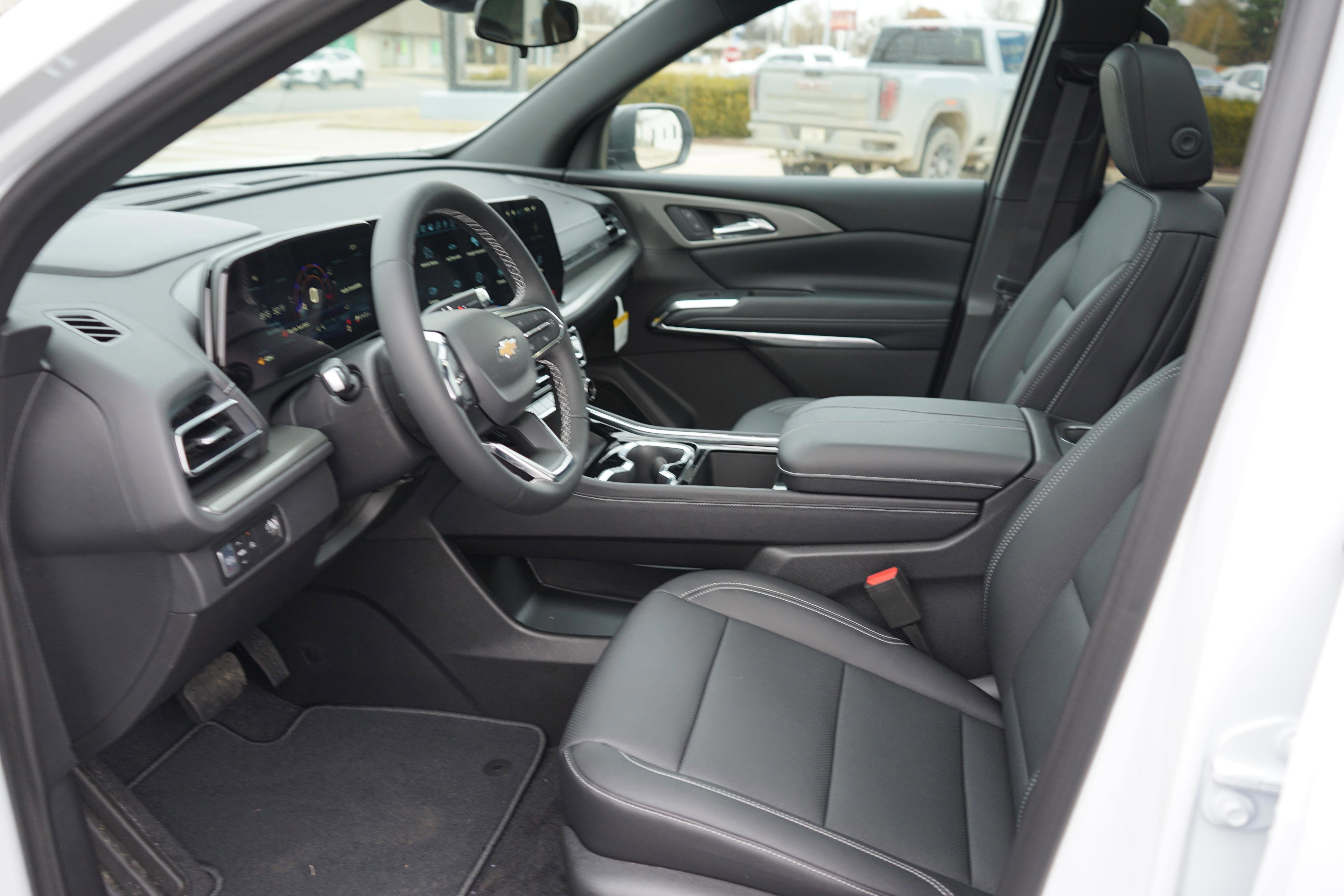 New 2026 Chevrolet Traverse LT w/ Sun and Wheel Package image 10