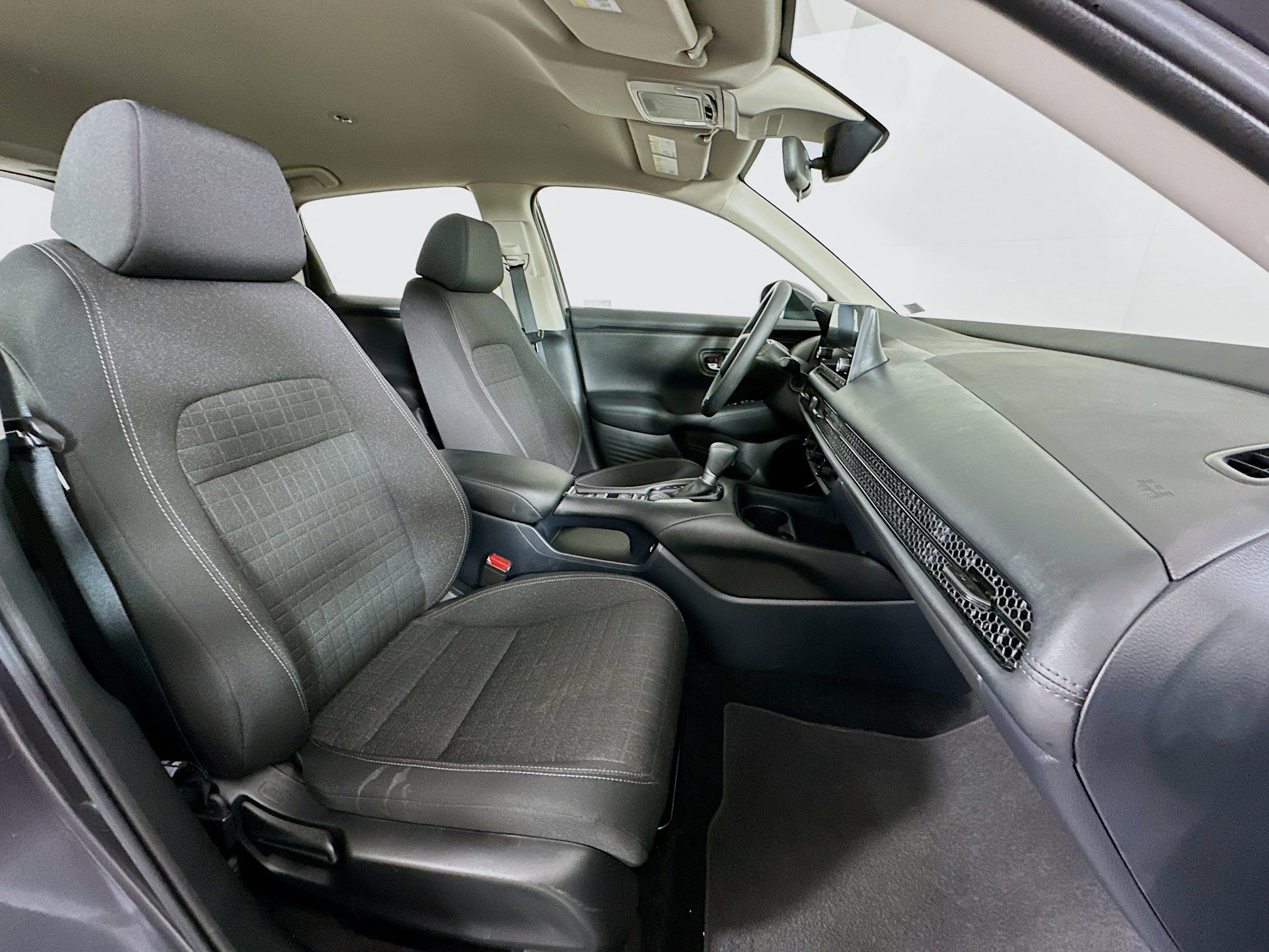 Used 2023 Honda HR-V LX image 28