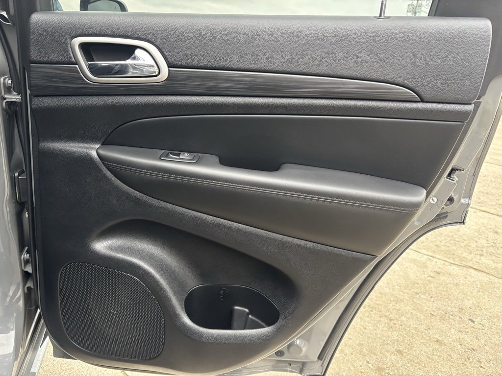 Used 2022 Jeep Grand Cherokee Laredo X image 26