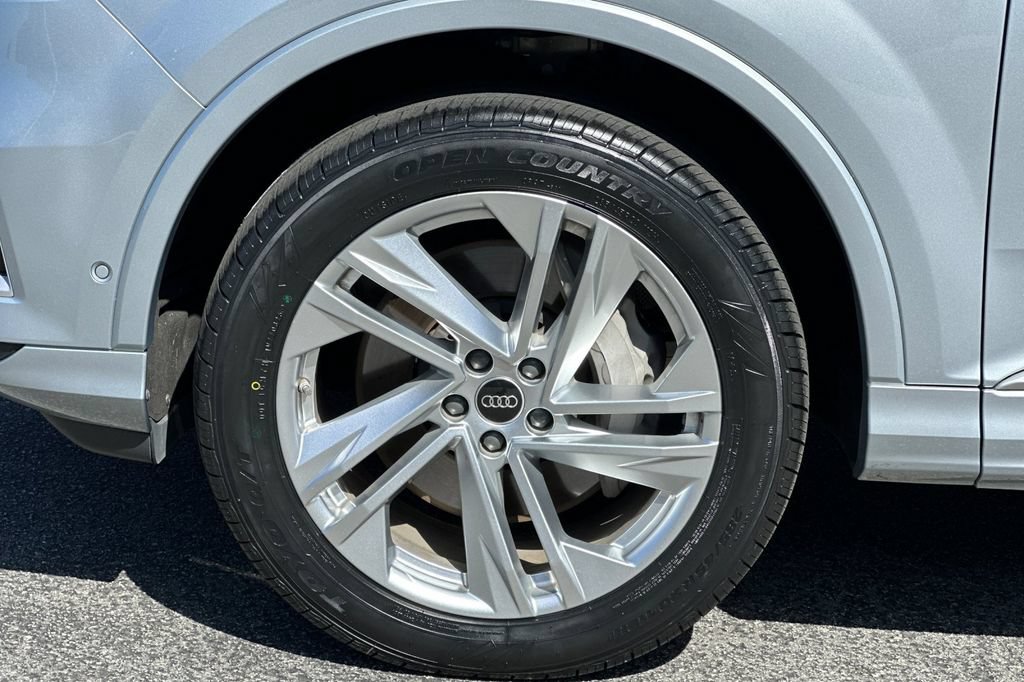 Used 2023 Audi Q7 2.0T Premium w/ Convenience Package AWD/4WD image 28