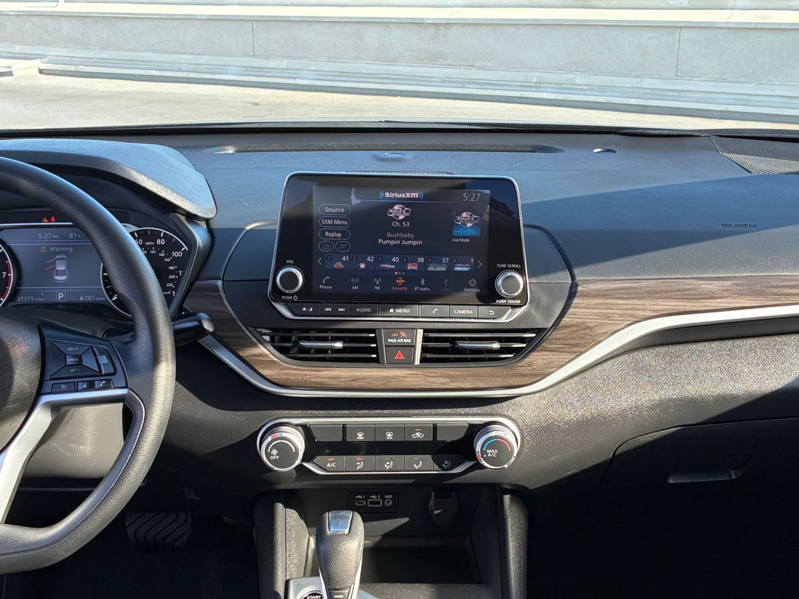 Used 2025 Nissan Altima 2.5 SV FWD image 16