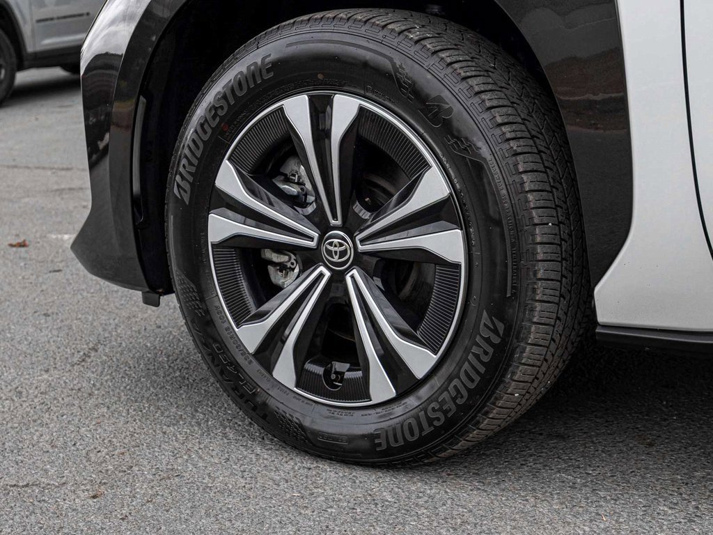 Used 2024 Toyota bZ4X XLE image 7