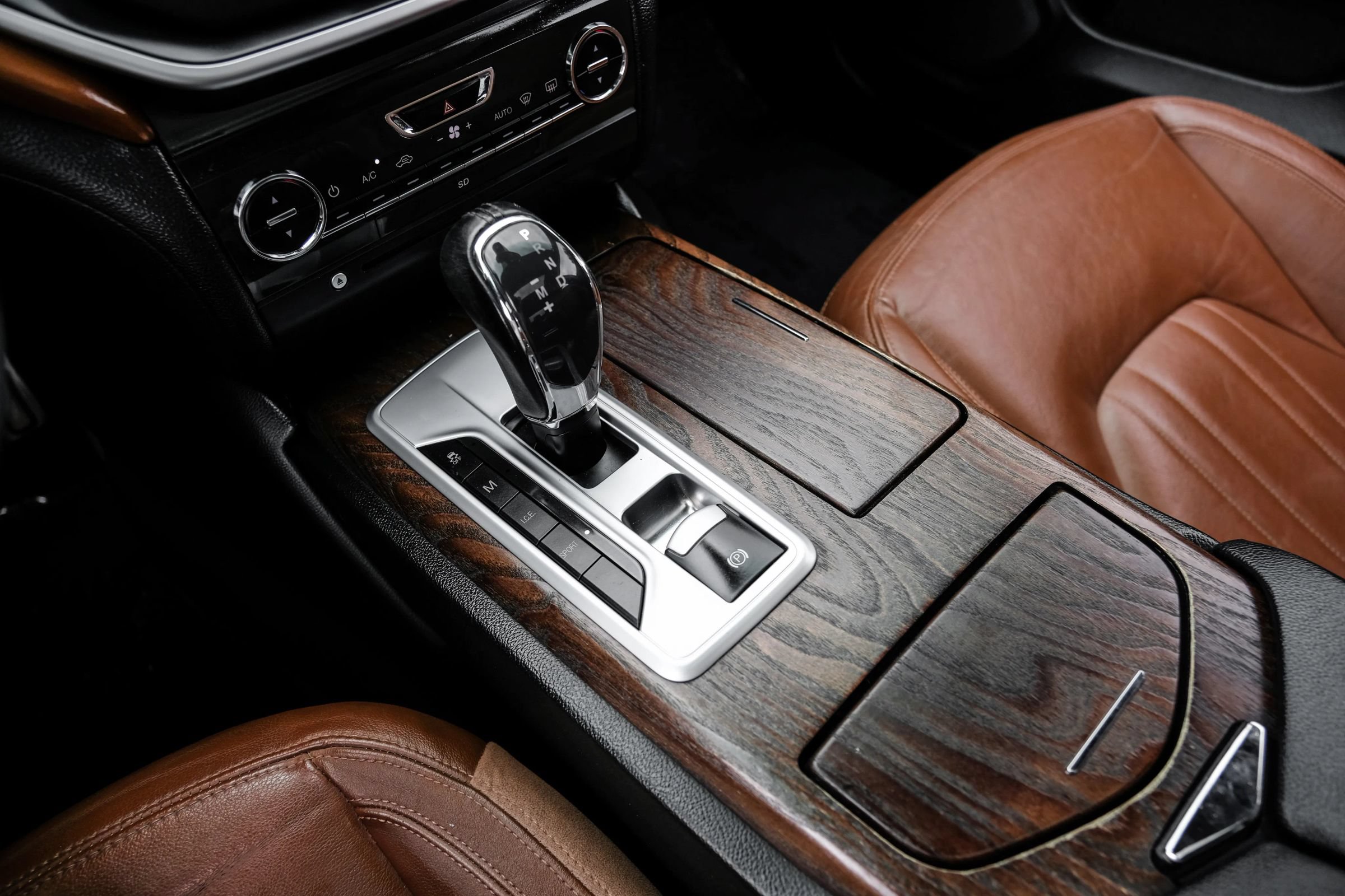 Used 2015 Maserati Ghibli S Q4 AWD/4WD image 30