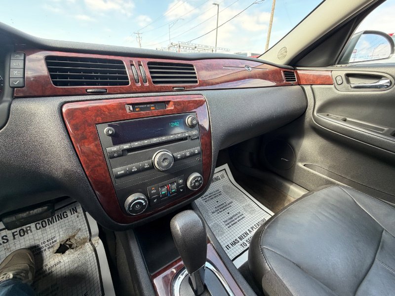 Used 2008 Chevrolet Impala LTZ image 13
